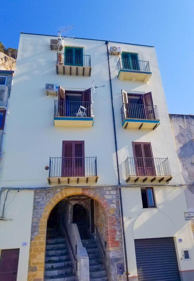Tra La Rocca E Il Mare Di 切法卢 外观 照片